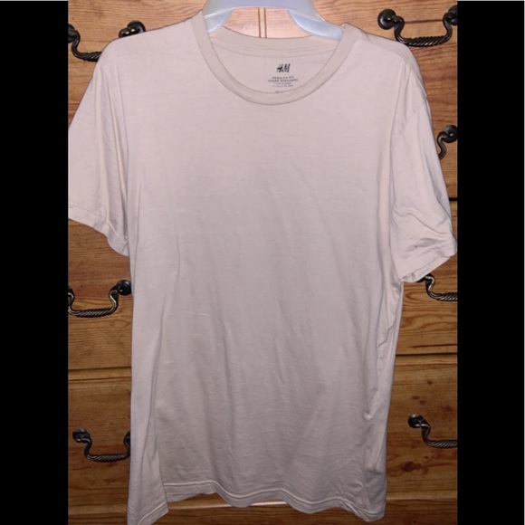 H&M t-shirt - Picture 1 of 1